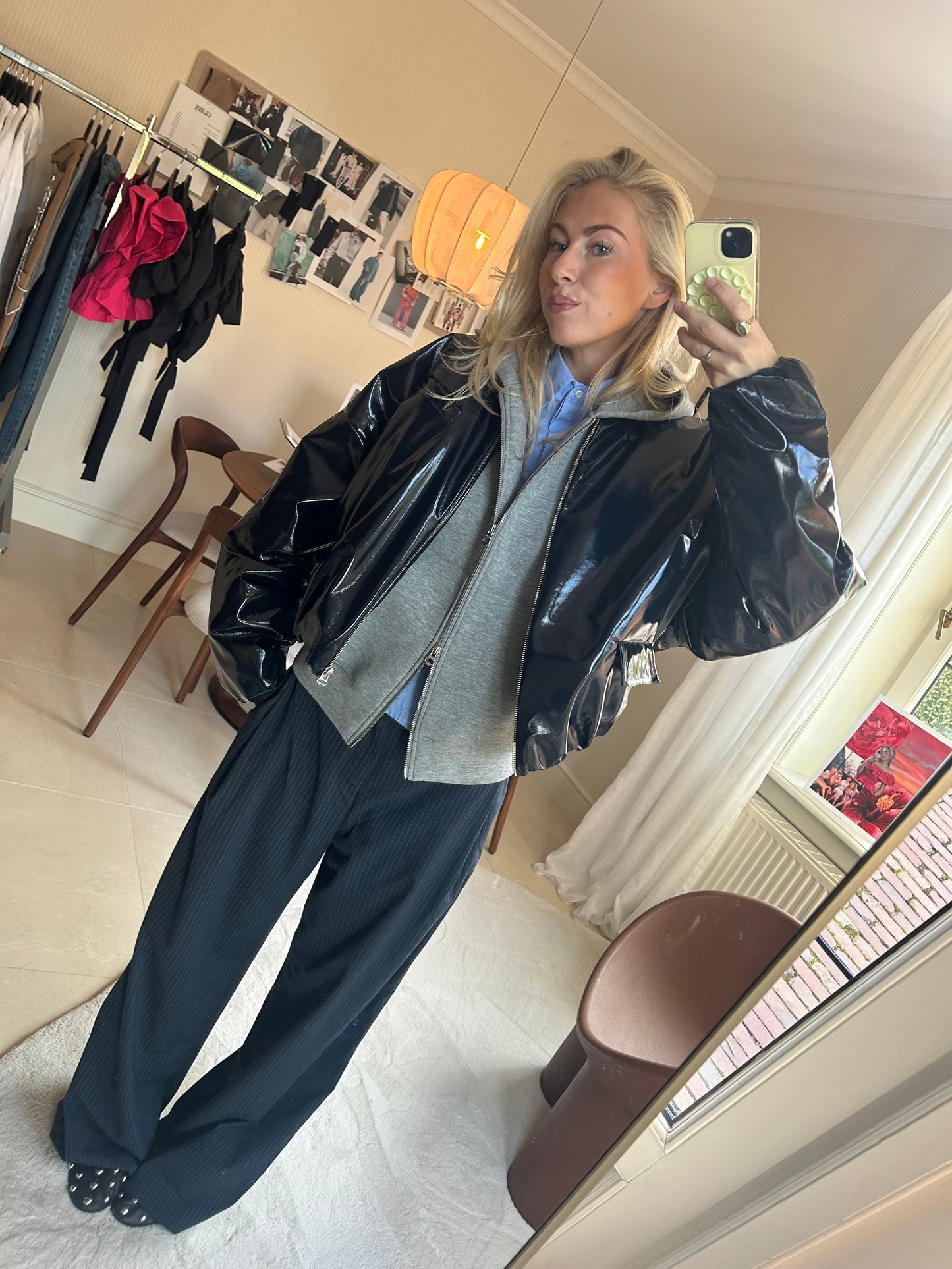 GIGI BOMBER