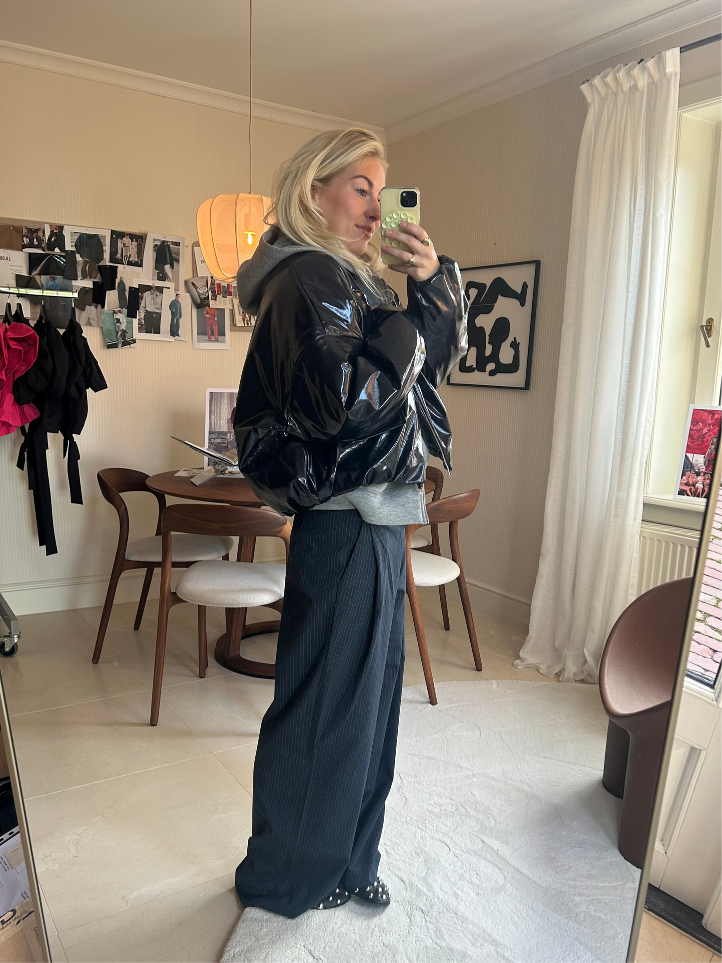 GIGI BOMBER