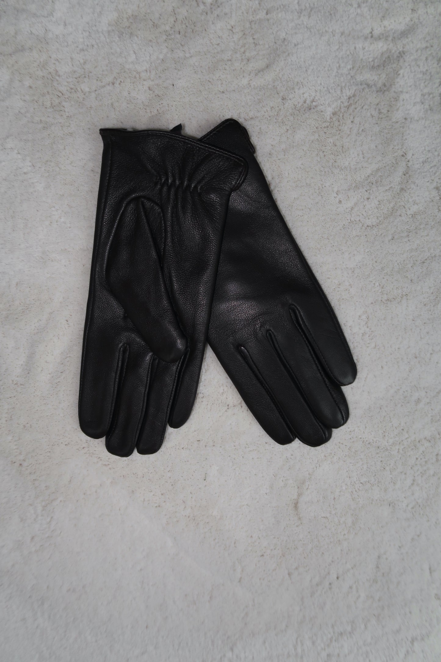LEATHER GLOVES